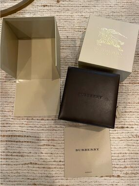 Burberry watch full presentation box
